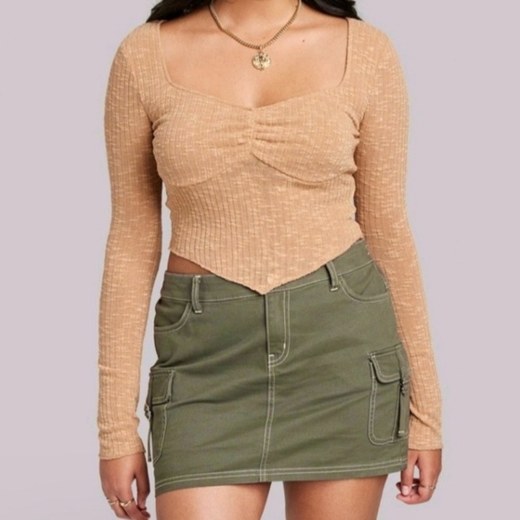 NWOT • Wild Fable • Tan Ruched Crop Top 🤎 - Picture 5 of 8